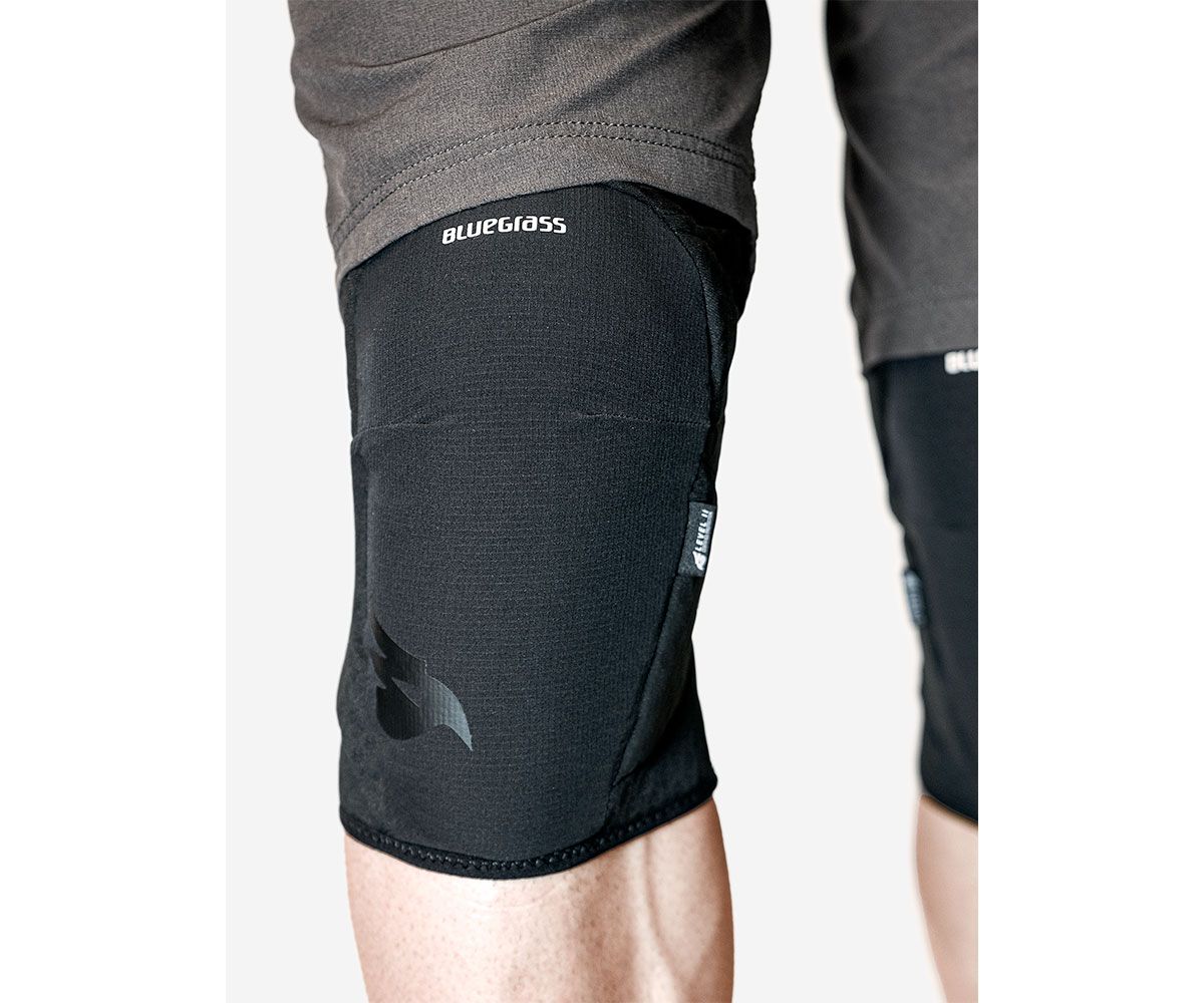 Bluegrass Arto Knee is a Level 2 Type B Certified MTB Kneepads for Trail, Enduro, DH and E-MTB featuring SAS-TEC Technology
